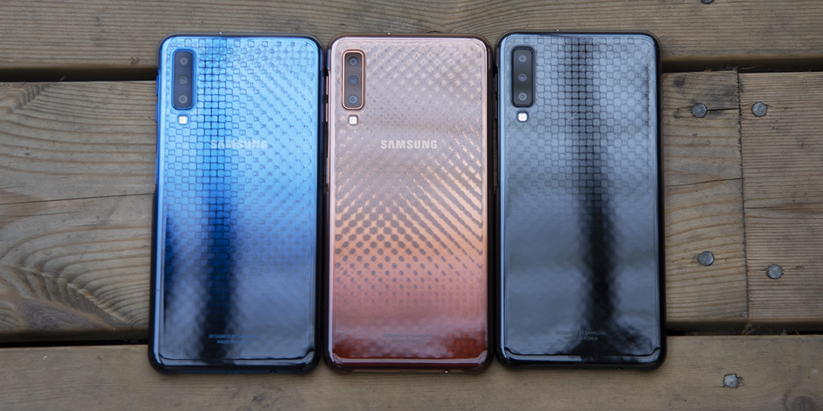 Nye Galaxy A7 kommer i tre fargevarienter, og du kan kjøpe matchende deksler som gir mobilen et kult og unikt utseende.